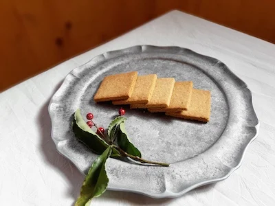 Coconuts day - 塩ココナッツ＆カルダモンのサブレ